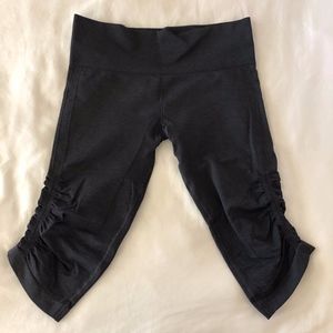 Lululemon In the Flow Crop - Dark Green - 10